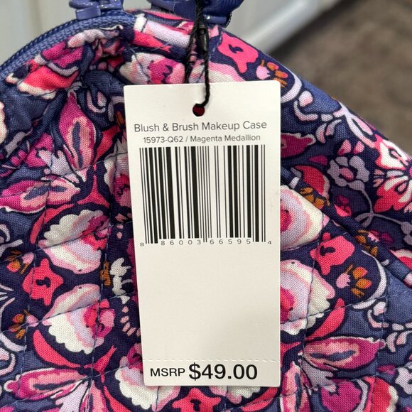 Vera Bradley Blush & Brush Makeup Case Magenta Medallion NWT - Picture 6 of 6